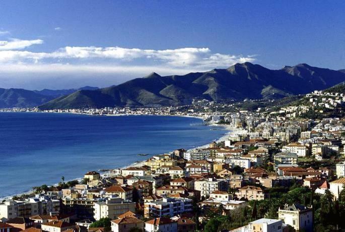 Ligure Residence Борджо-Верецци Экстерьер фото