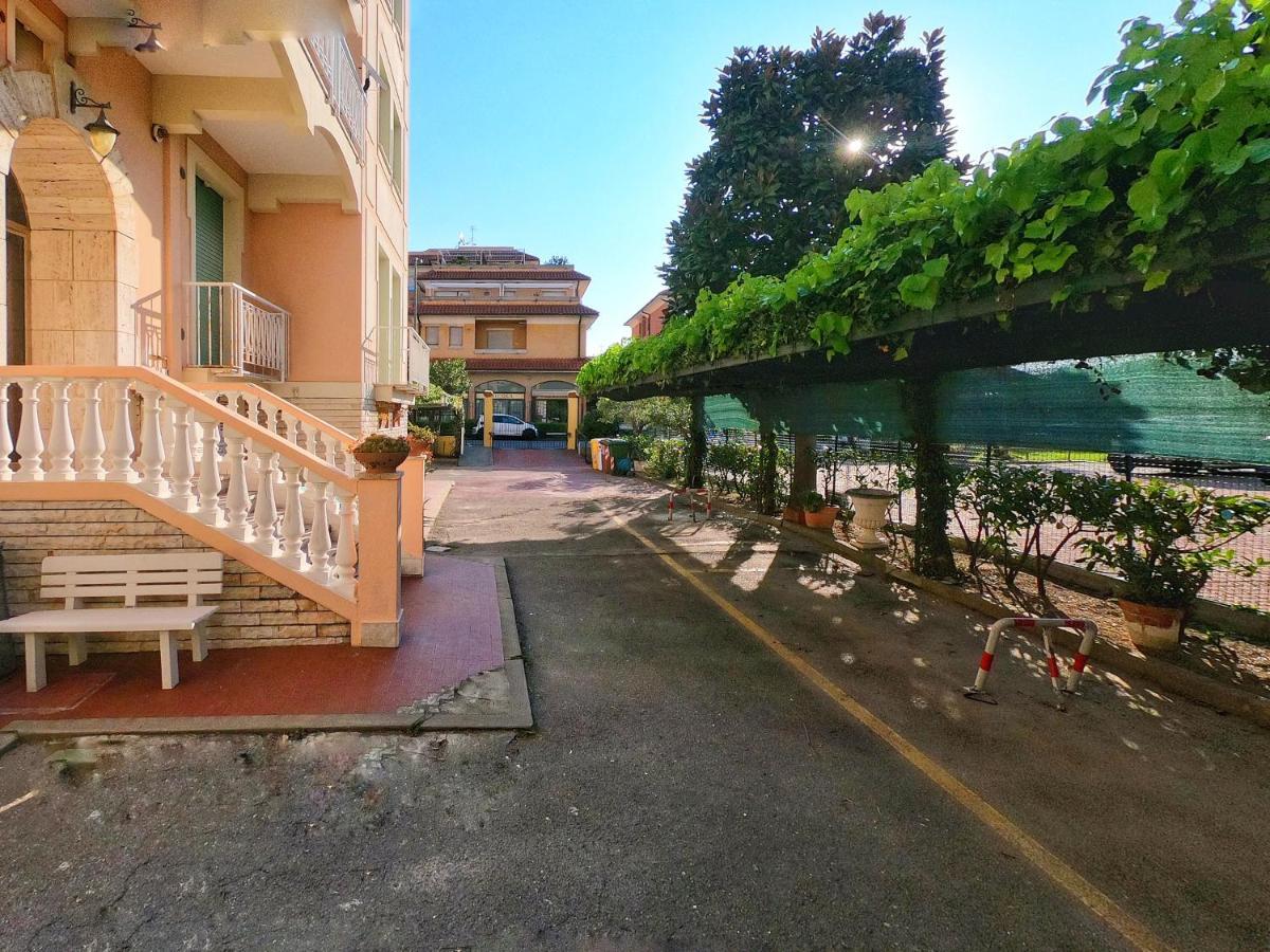 Ligure Residence Борджо-Верецци Экстерьер фото