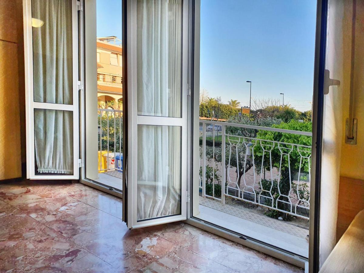 Ligure Residence Борджо-Верецци Экстерьер фото